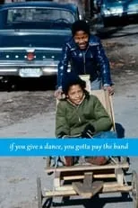 Haywood Nelson interpreta a Ronnie en If You Give a Dance, You Gotta Pay the Band