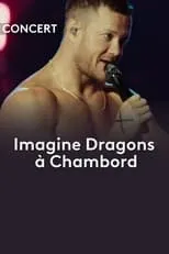 Ben McKee interpreta a Self en Imagine Dragons en concert au château de Chambord