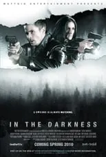 Sean Durrie interpreta a Officer Davis en In the Darkness