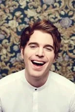 Shane Dawson interpreta a Shane en It Gets Worse