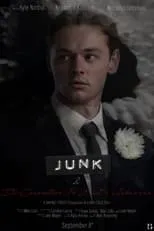 Nick Greanias es Dr. Peter Renton en JUNK & Its Connection to What's Unknown