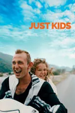 Lou Lambrecht interpreta a Mélinda en Just Kids