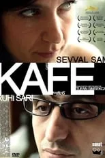 Sevval Sam es Woman en Kafe