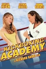 Donna Barnes interpreta a June en Kickboxing Academy