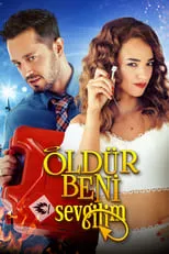 Kerem Muslugil interpreta a Otel Resepsiyonisti en Kill Me If You Dare