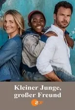 Makgano Mamabolo interpreta a Zindsi en Kleiner Junge, großer Freund