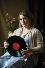 Sanna Persson es  en Kvinna vid grammofon