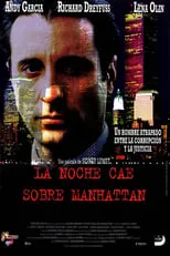 Socorro Santiago interpreta a Lab Assistant en La noche cae sobre Manhattan