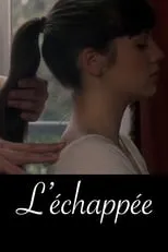 Pénélope-Rose Lévèque interpreta a Mona en L'échappée