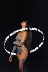 Madison Beer interpreta a Self en Life Support In Concert