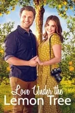 Elyse Mirto interpreta a June en Love Under the Lemon Tree