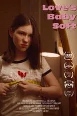 Alexa Swinton en la película Love's Baby Soft