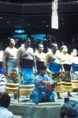 Shûhei Mainoumi es Himself en Maïnoumi, une saison dans la vie d'un lutteur de sumo