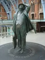 John Betjeman es Self en Marble Arch to Edgware