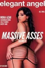 Savannah Bond es  en Massive Asses 12