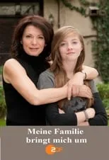 Judith Steinhäuser interpreta a Kundin en Meine Familie bringt mich um