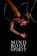 Madi Bready es Kenzie en Mind Body Spirit