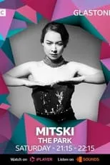 Mitski interpreta a herself en Mitski at Glastonbury 2022