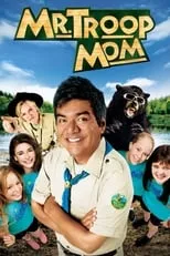 Mayan Lopez interpreta a Yvette en Mr. Troop Mom