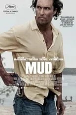 Richard Ledbetter interpreta a Man on Street (uncredited) en Mud