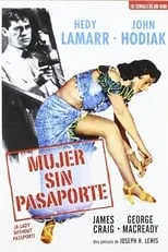 George L. Derrick interpreta a Waiter (uncredited) en Mujer sin pasaporte