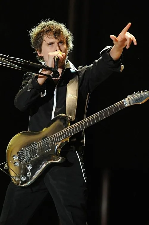 Matthew Bellamy interpreta a  en Muse: Live at Rock in Rio 2008