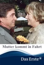 Angela Neumann interpreta a Gisela en Mutter kommt in Fahrt