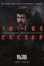 Rosie Ede es Marullus, Tribune/Artemidorus, Citizen en National Theatre Live: Julius Caesar