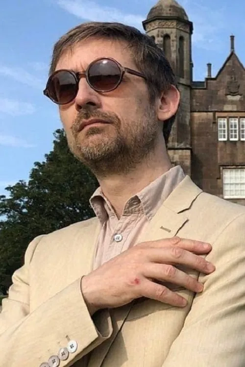 Neil Hannon interpreta a  en Neil Hannon: 30 Years of the Divine Comedy