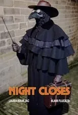 Peter Anderson es Ghost Tourist en Night Closes