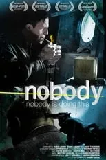 Landyn Banx interpreta a Snappy Dresser (uncredited) en Nobody