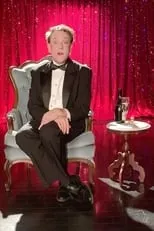 Drew Droege interpreta a  en One-Minute Musical