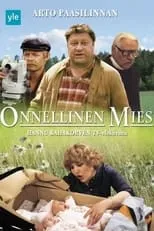 Paavo Piskonen interpreta a Lentokonekerhon mies en Onnellinen mies