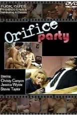 Stevie Taylor interpreta a Megan en Orifice Party