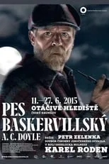 Jirí Suchý z Tábora interpreta a Sir H. Baskerville en Pes baskervillský