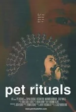 Casey Mills es Mark en Pet Rituals