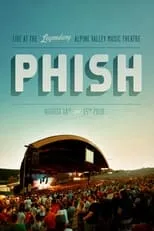 Trey Anastasio interpreta a Himself en Phish: Alpine Valley