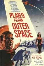 Maila Nurmi interpreta a Vampire Girl en Plan 9 del espacio exterior