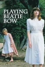 Nikki Coghill interpreta a Dovey en Playing Beatie Bow