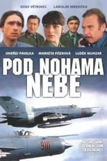 Bohumil Koška interpreta a  en Pod nohama nebe