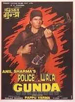 Mamta Kulkarni interpreta a  en Policewala Gunda