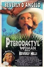 Holley Chant interpreta a Mrs. Hoffman en Pterodactyl Woman from Beverly Hills