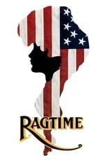 Ray Hassett interpreta a Policeman No. 12 en Ragtime