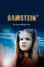 Marie Jung en la película Ramstein - Das durchstoßene Herz