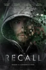 Allison Brennan interpreta a Manager en Recall