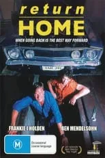 Dennis Coard interpreta a Noel en Return Home