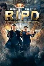 Chris Everett interpreta a R.I.P.D. Evidence Clerk en R.I.P.D. Departamento de policía mortal