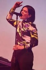 Romy Madley Croft es  en Romy: Glastonbury 2024