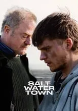 Tom Glynn-Carney interpreta a Liam en Salt Water Town