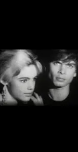 Edie Sedgwick es Herself en Screen Test: Edie Sedgwick & Kipp Stagg